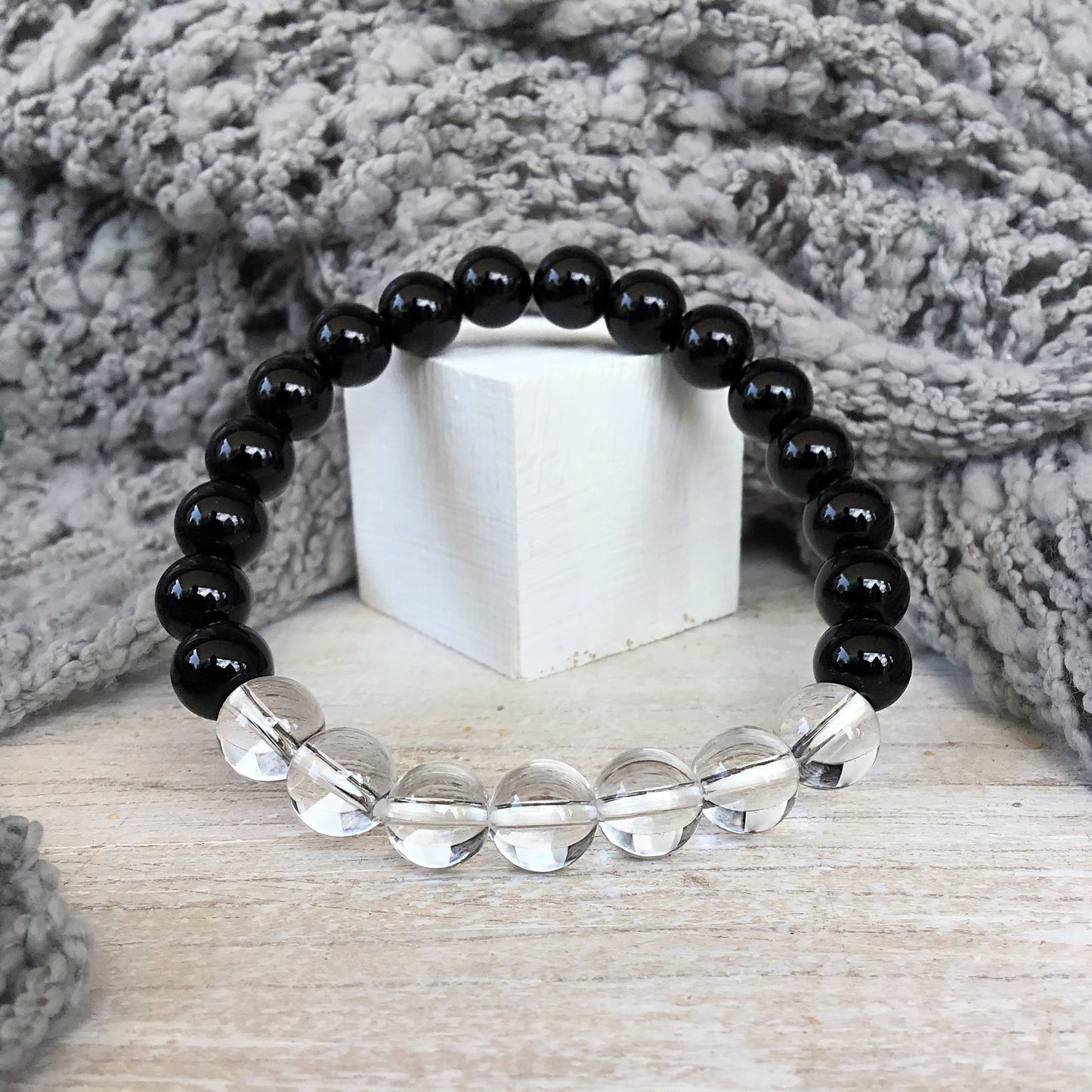 Pulsera cuarzo blanco con obsidiana negra bolas 8mm