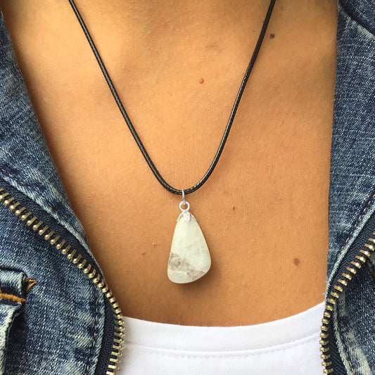 Collar piedra luna en plata de ley