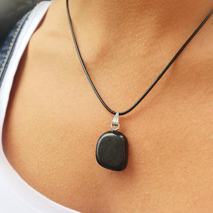 Collar shungit rodado 1,5 - 2 cm