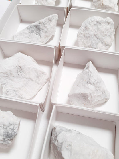 Howlita Blanca En Bruto 3-4 cm