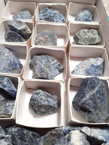 Sodalita En Bruto 3-4 cm