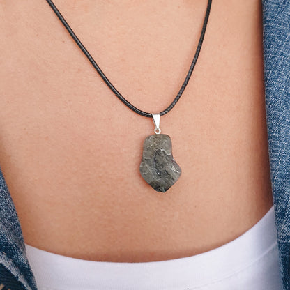 Collar esmeralda en bruto 1-2 cm