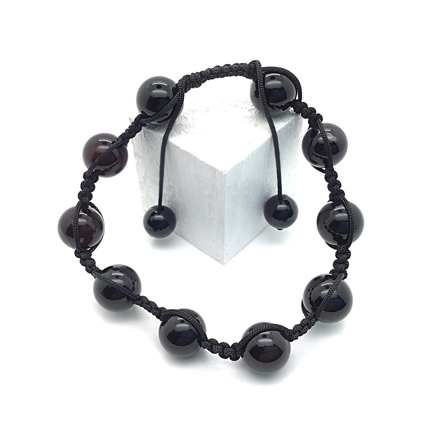 Pulsera agata negra bolas 8mm con macrame