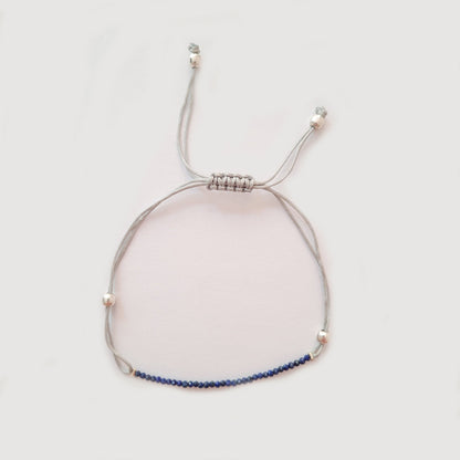 Pulsera lapislazuli bolas 2mm facetadas con macramé