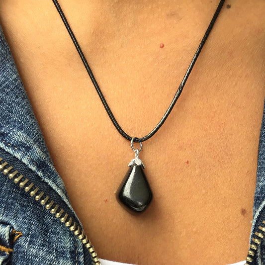 Collar Shungit Rodado en Plata