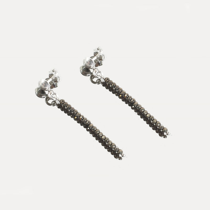 Pendientes largos pirita bolas talladas 2mm