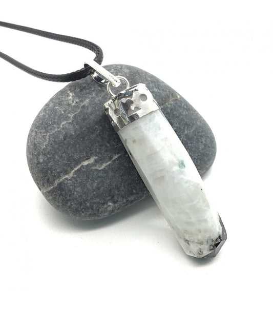 Collar piedra luna punta lapidada 3-4 cm