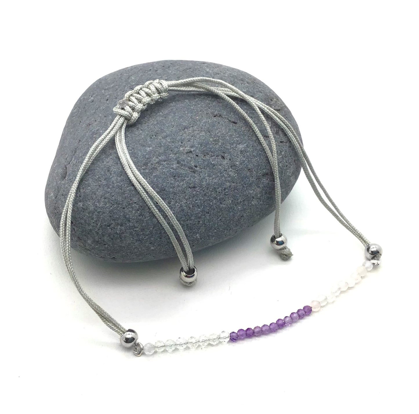 Pulsera facetada macrame cuarzo, amatista y cuarzo rosa ajustable