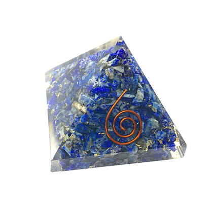 Poder interior en equilibrio (pirámide lapislázuli orgonita 4cm)