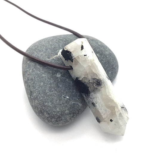 Collar piedra luna punta 3-4 cm