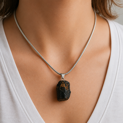 Escudo de protección (collar turmalina negra en bruto 1,5 - 2 cm)