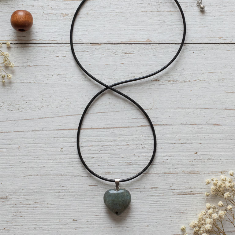 Collar labradorita corazón 2 cm