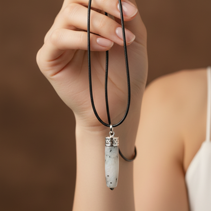 Collar piedra luna punta lapidada 3-4 cm