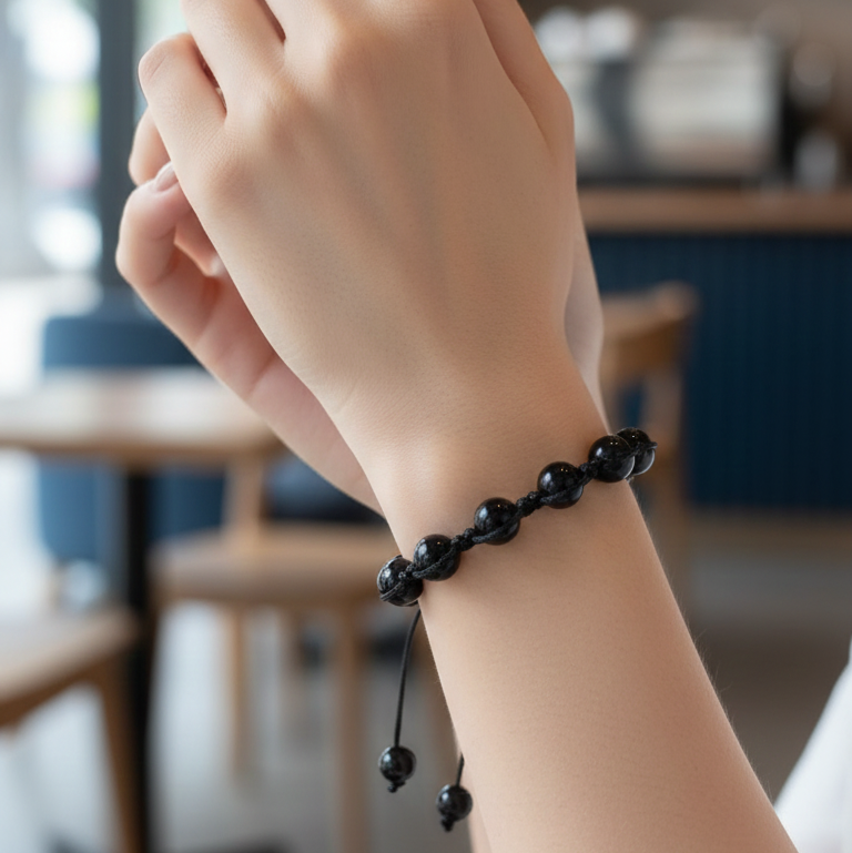 Pulsera agata negra bolas 8mm con macrame
