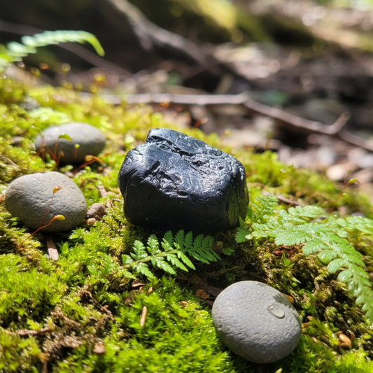 Turmalina Negra Piedra Natural Rodado Pulido 3-4 cm