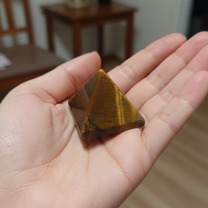 Pirámide ojo de tigre 3cm
