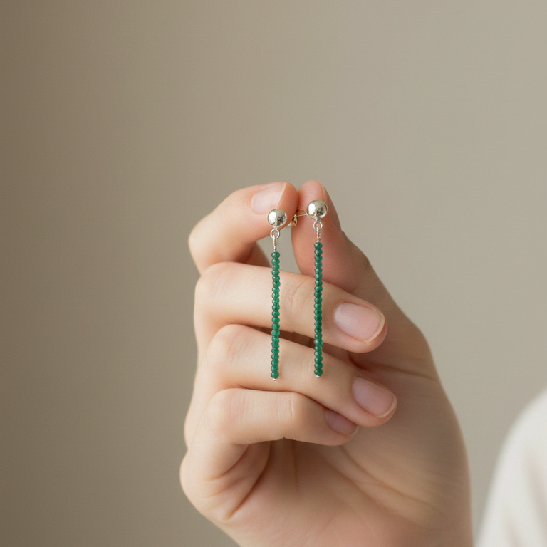 Pendientes largos Esmeralda bolas talladas 2mm
