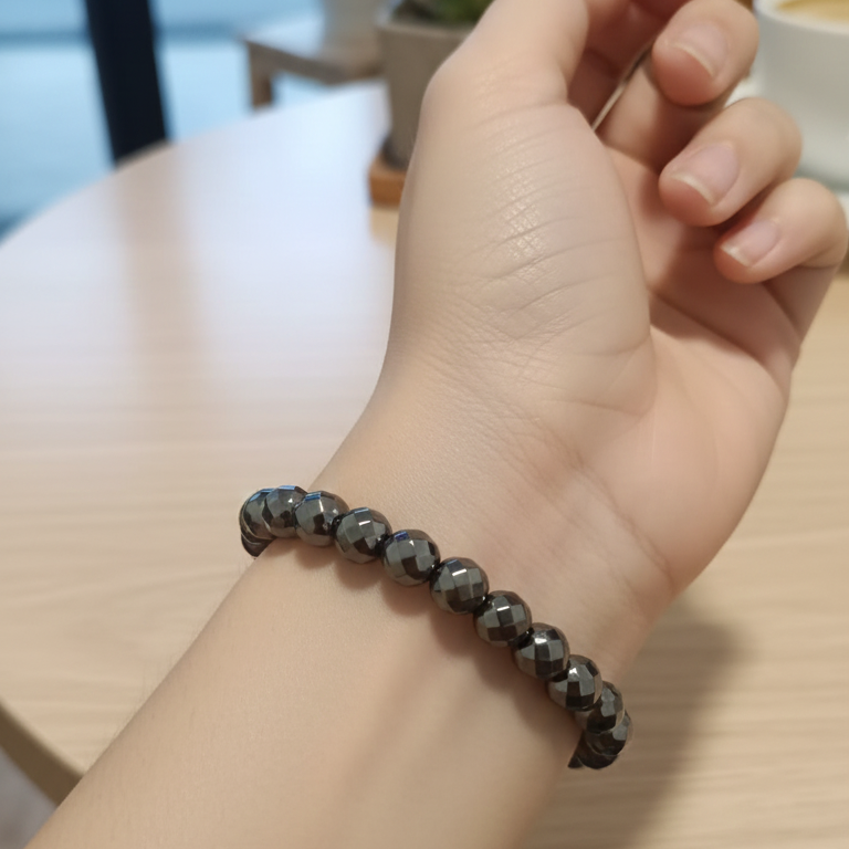 Pulsera hematite bolas facetadas de 8mm
