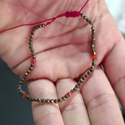 Pulsera Pirita Facetada Macramé Ajustable